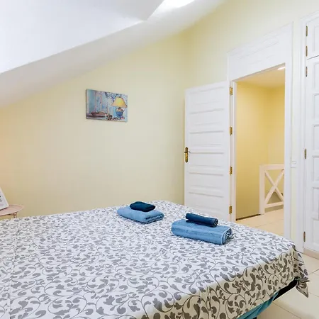 Two Bedrooms In Parque Santiago 2 Playa de las Americas (Tenerife)